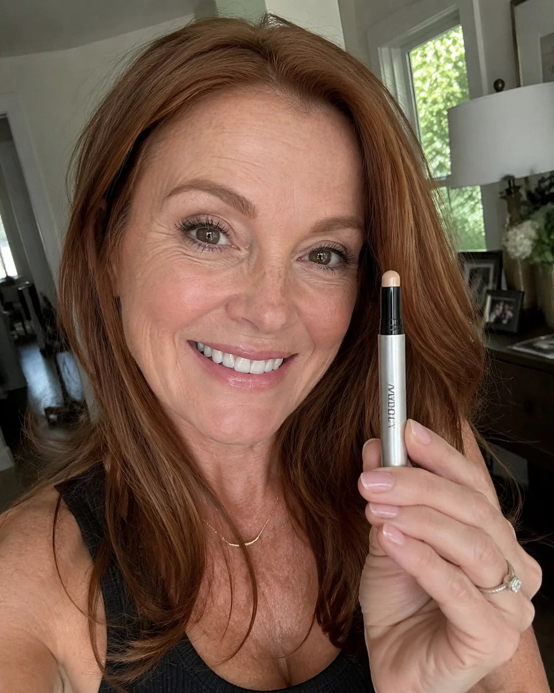Customer showing gel eyeshadow stick